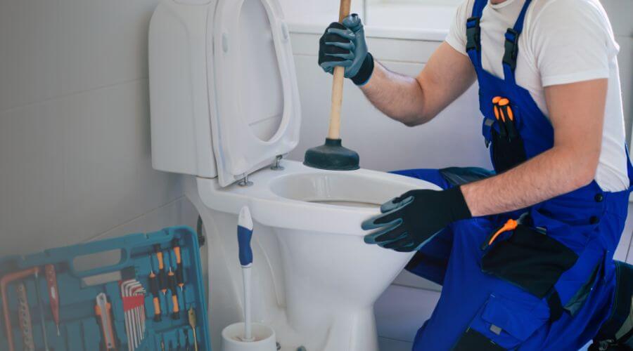 Professional septic pumping service in Lynwood, CA